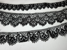 DENTELLE du Puy  ANCIENNE - guipure de soie noire - fait main - 3 modèles
