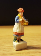 Fève - Le petit chaperon rouge - Imagerie d'Epinal   ---   (Ref. 1640)