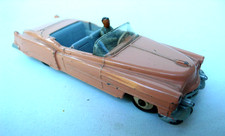 DINKY TOYS  ENGLAND  CADILLAC  TOURER  ELDORADO  REF 131    BON ÉTAT  1956 