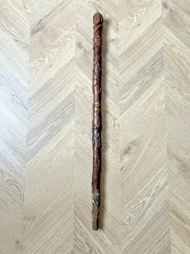 Canne poilu sculptée - canne,
