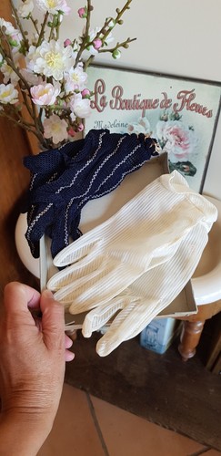 Lot petits gants anciens - petits,