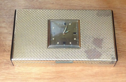 Horloge réveil boîte - horloge-réveil-boîte, à