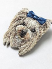 [Vraie broderie] Yorkshire Terrier Brooch Dog