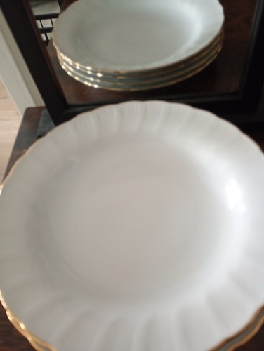 Assiettes porcelaine - 4,