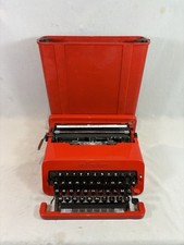 Machine à écrire Olivetti