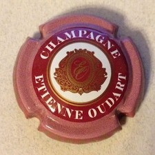 Capsule de champagne OUDART Etienne (14. fond bordeaux clair)