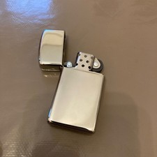 RARE Briquet ZIPPO slim ARMOR