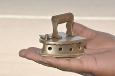 Laiton Vintage Petit Poupée