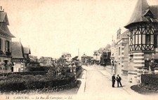 CPA 14 - CABOURG (Calvados) - 74. La Rue du Carrefour