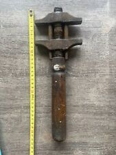 Ancienne clé molette anglaise