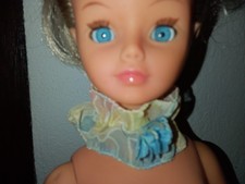 Collier  de la tenue vienne   poupée Cathie bella