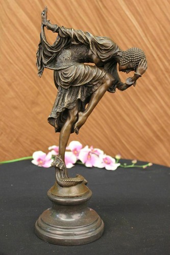 Statue figurine sculpture art - figurine,