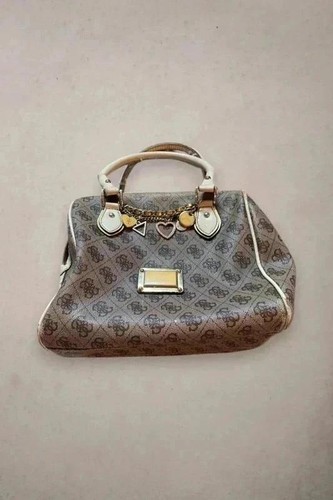 Sac main guess - à, monogram