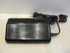 ANCIENNE PEDALE DE MACHINE A