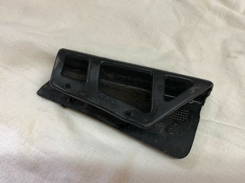 Plastique chaine moto - un,