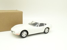 Fujimi Maquette Montée Plastique 1/24 - Toyota 2000 GT Blanche