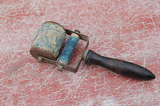 ANCIEN TAMPON AVEC MANCHE EN