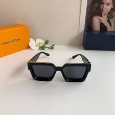 Louis Vuitton #96006 Black