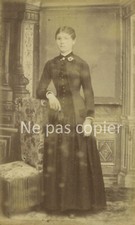FEMME vers 1890 CDV par CORBIN fils à PAU