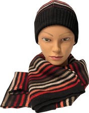 Superbe ensemble Bonnet et