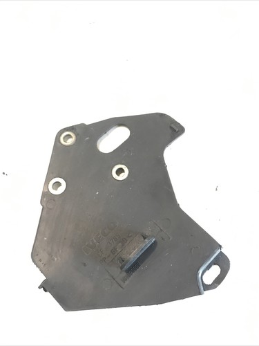 Garniture plastique moteur