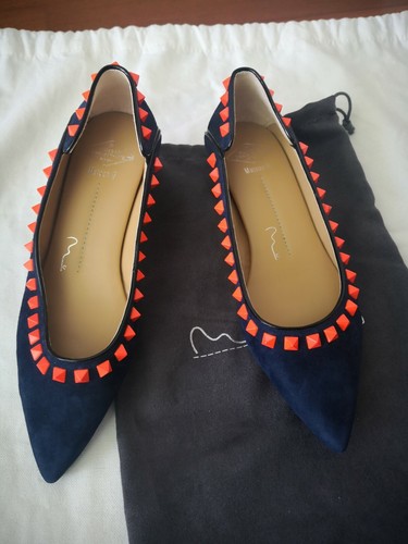 Number twenty one - twenty, flats