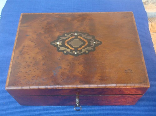 V68 belle boite - boite, bois