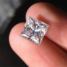 Pierre précieuse certifiée D