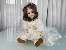 Poupée d'artiste poupée