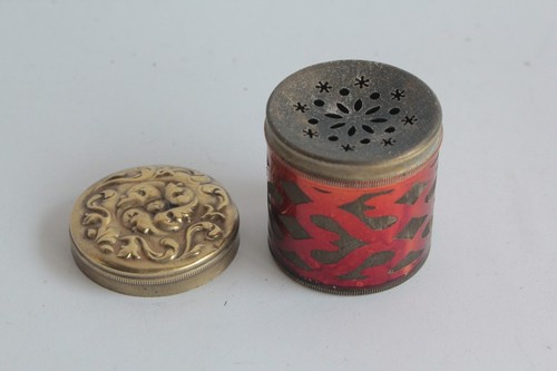 Saupoudreuse poudrier