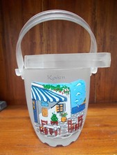 SCEAU A GLACE EN VERRE GIVRE AVEC SA PINCE DE GRECE AVEC ETIQUETTE VINTAGE