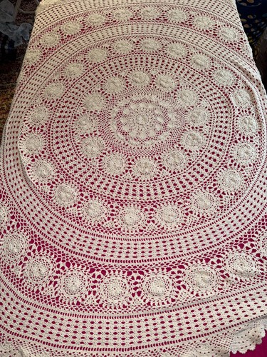 Nappe ronde ancienne - , filet