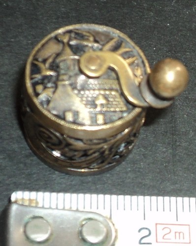 Rare ancien outil - ,, boite