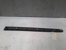 Baguette de porte avant droite