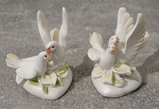 2 Statues Couple De Colombes