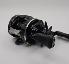 Moulinet Daiwa 18 Ryoga 1520-CC Baitcast main droite du Japon