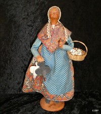 SANTON DE PROVENCE vintage  SIMONE JOUGLAS FEMME AUX POULES ET AUX FROMAGES