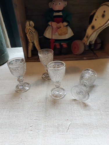 Anciens verres liqueur - anciens,