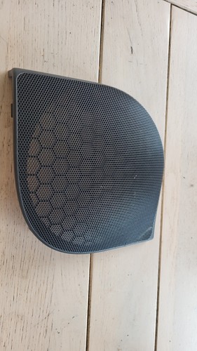 Cache grille enceinte avant - cache,