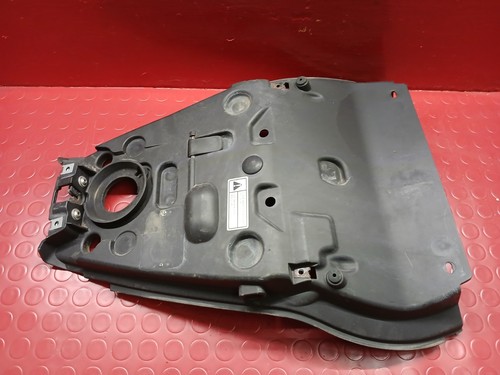 Couvercle selle aprilia mana - selle,
