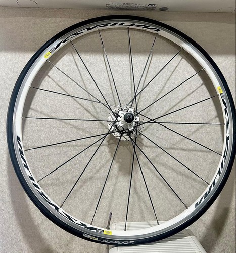 Roue arrière jante blanche - arrière,