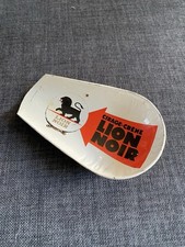 Ancienne Pelle Publicitaire D’épicerie En Tôle Lithographiée Cirage Lion Noir