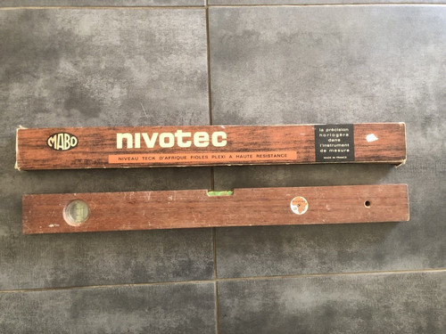 Niveau bulle ancien teck - niveau, à