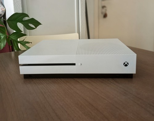 Xbox one console - 1,
