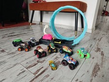 lot 9 voiture 6 HOT WHEELS