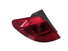 Feu arriere principal gauche