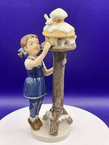Figurine royal copenhagen girl - royal,