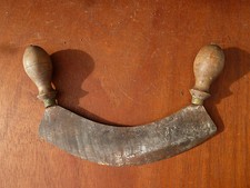 Ancien hachoir à herbes à main de cuisine ancienne art populaire