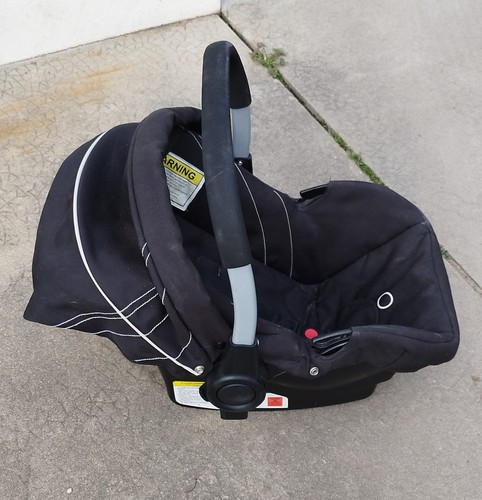 Cosy bébé auto - bébé, a