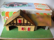 Ancienne ferme Starlux années 1970 isorel + carton La hotte aux jouets vintage